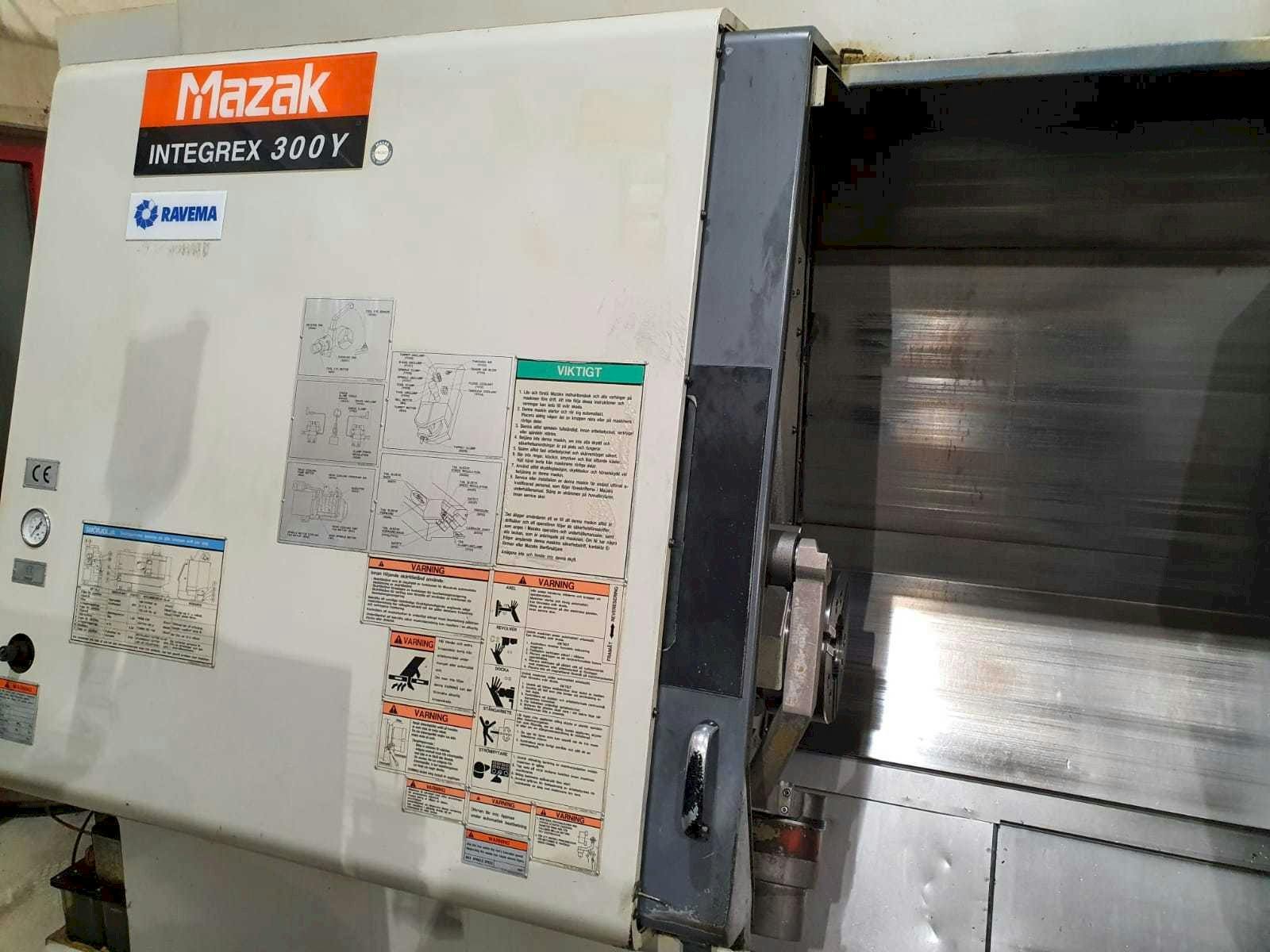 A Mazak Integrex 300Y  gép elölnézete