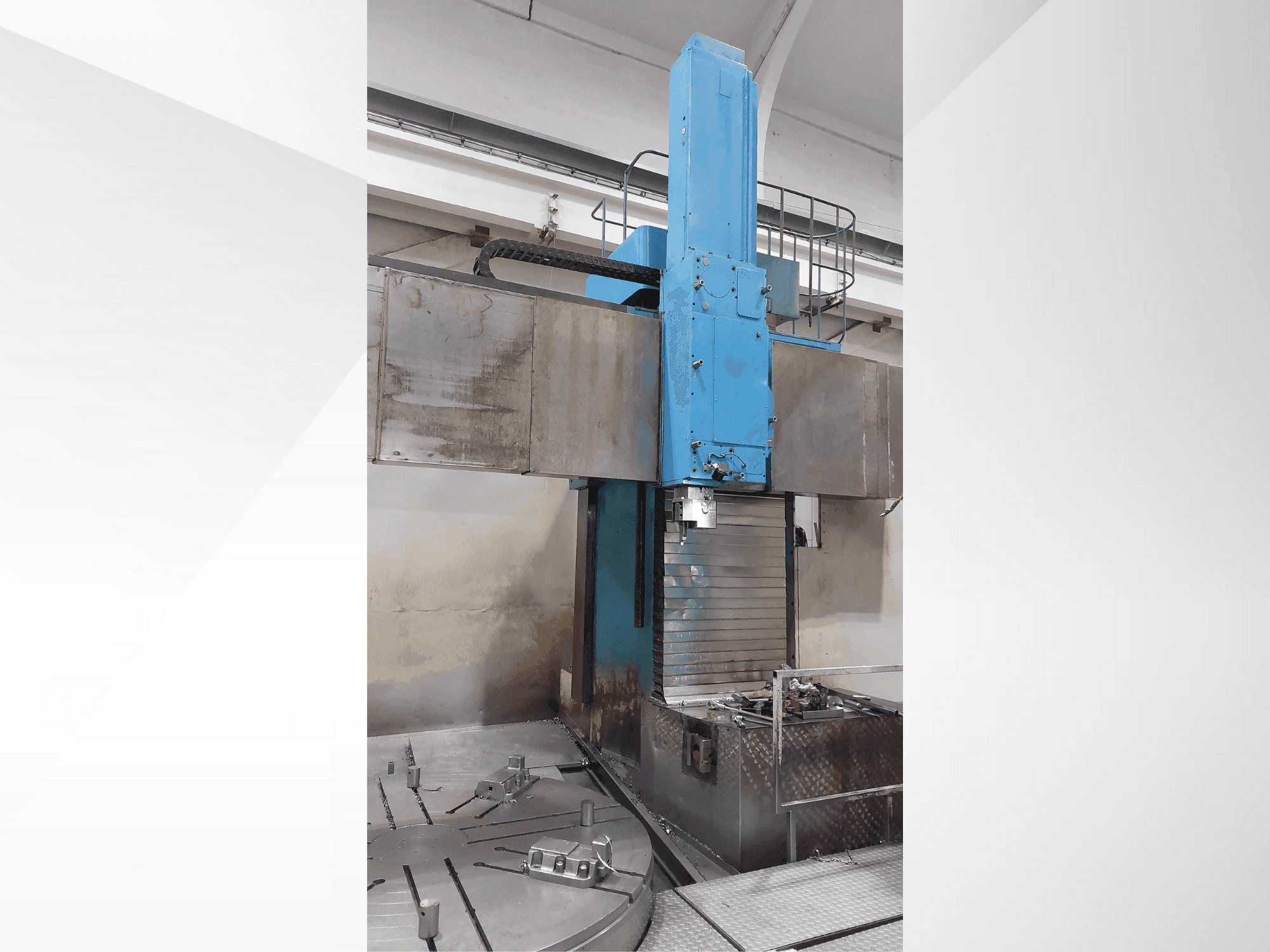 A CKD SKJ 25/50 CNC  gép elölnézete