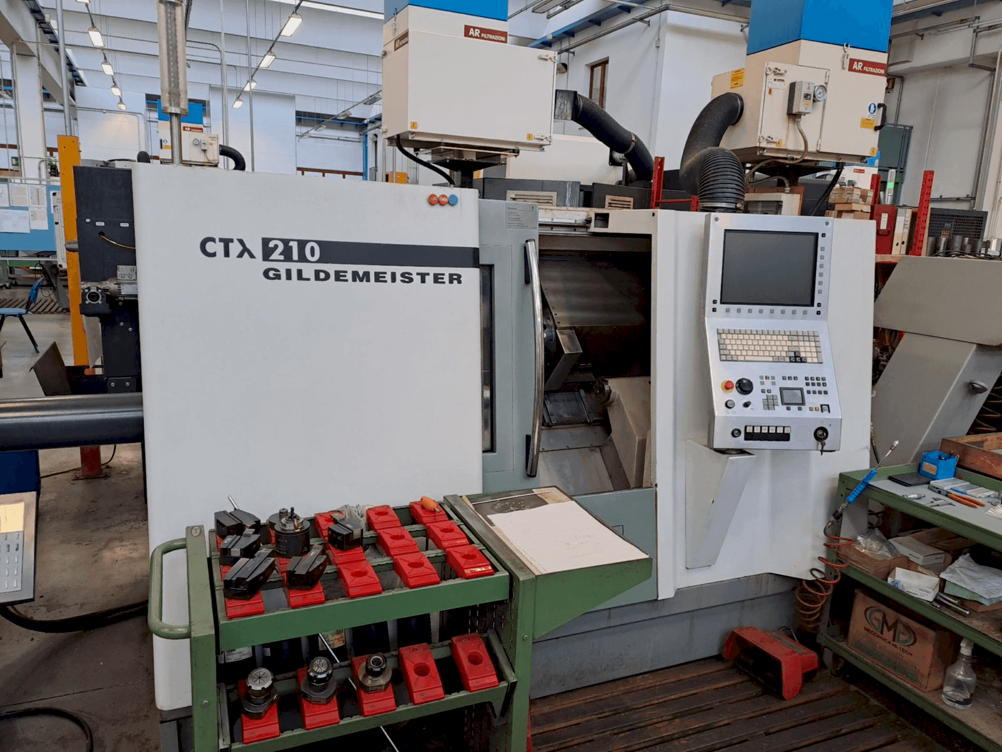 A Gildemeister CTX 210  gép elölnézete