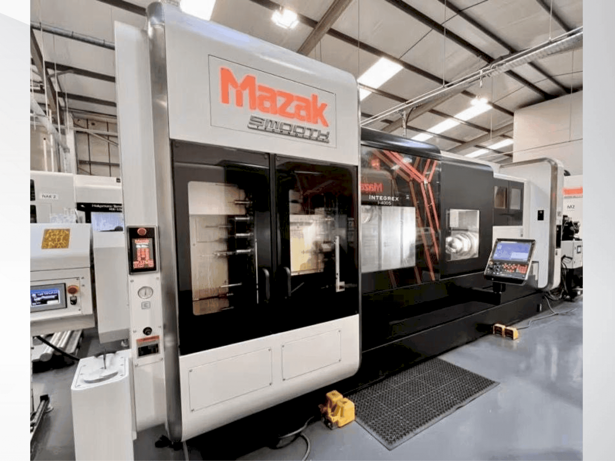 A Mazak INTEGREX i-400 S  gép elölnézete