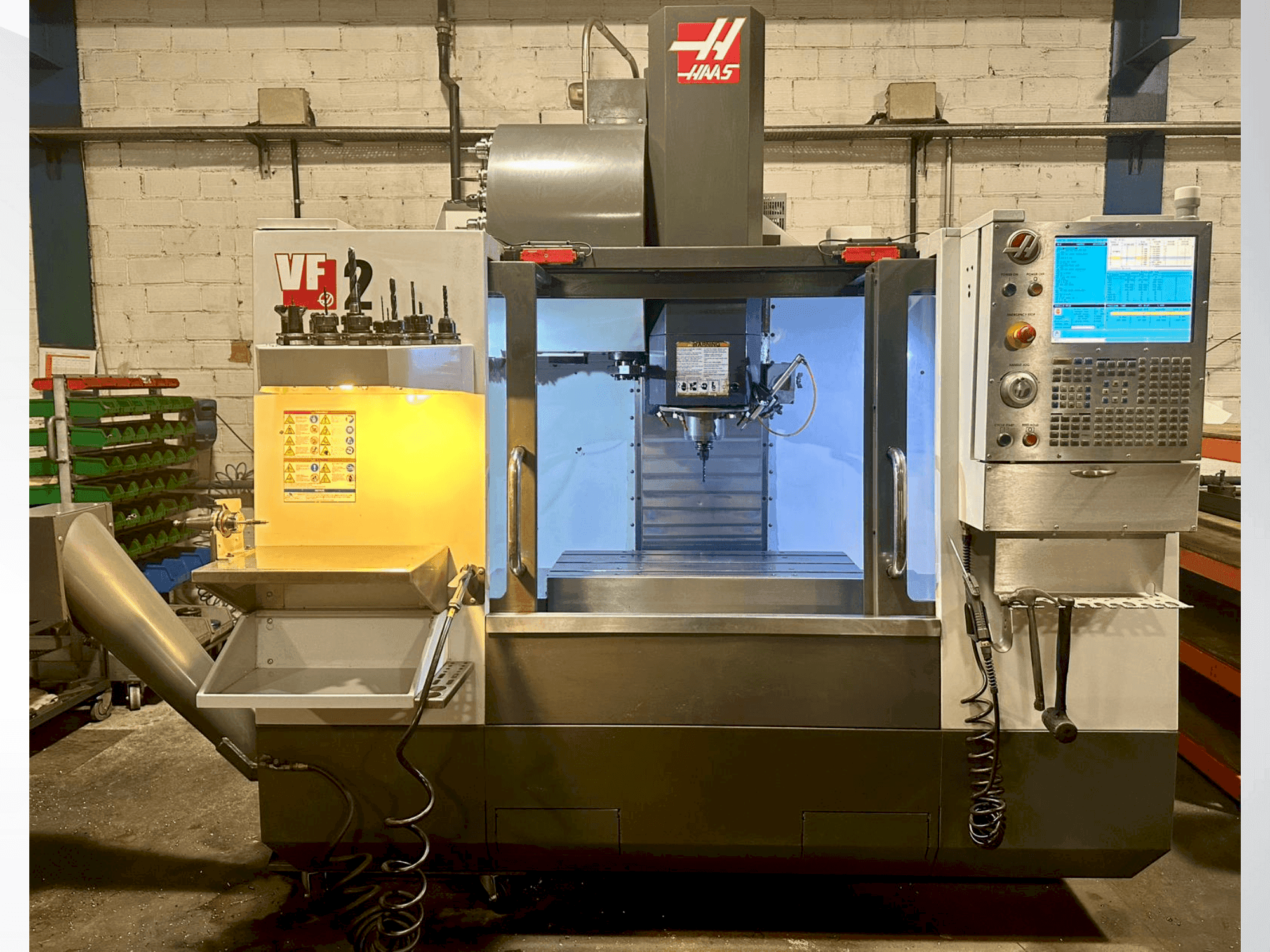 A HAAS VF-2  gép elölnézete