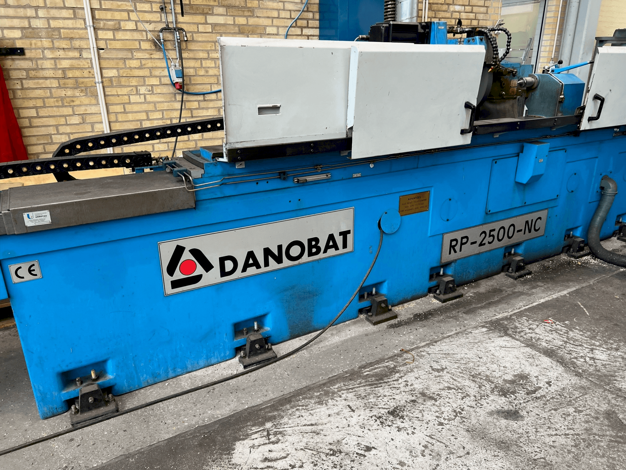 A DANOBAT RP-2500-NC  gép elölnézete