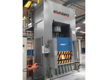 A LOIRSAFE ESSM -600/15-13,5/12-8  gép elölnézete