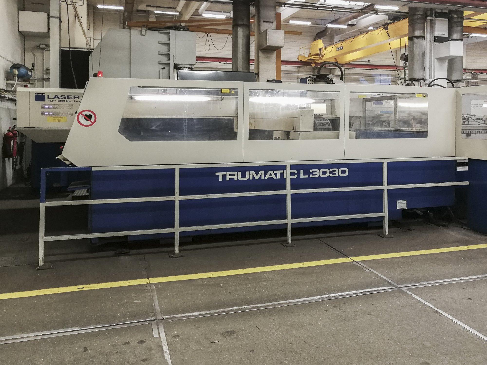 A Trumpf Trumatic L3030  gép bal oldali nézete